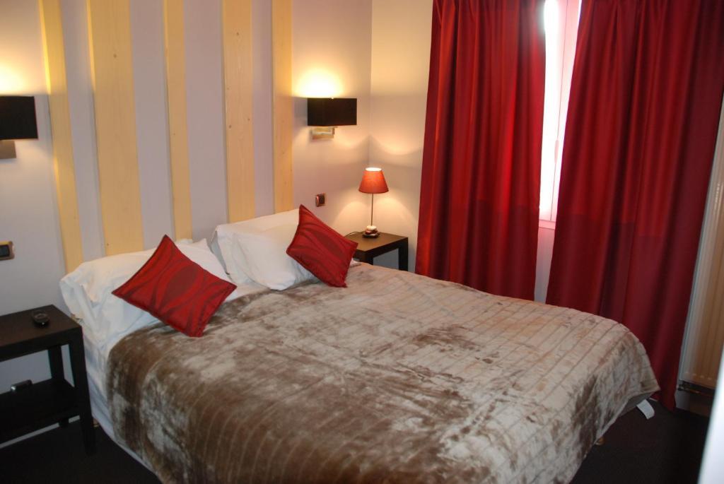 Hotel Corrieu La Llagonne Habitación foto