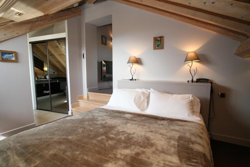 Hotel Corrieu La Llagonne Habitación foto